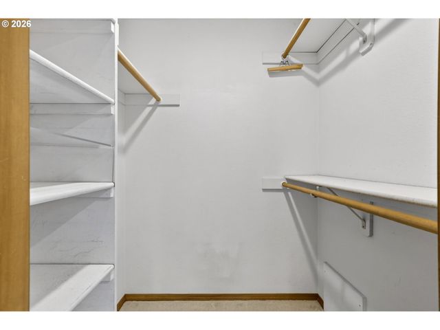 5778 Se MCNARY Rd, Milwaukie, OR 97267