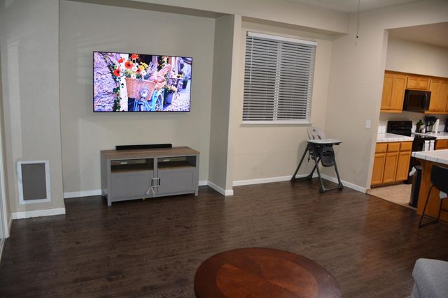 5221 Old Town Ln, Salida, CA 95368