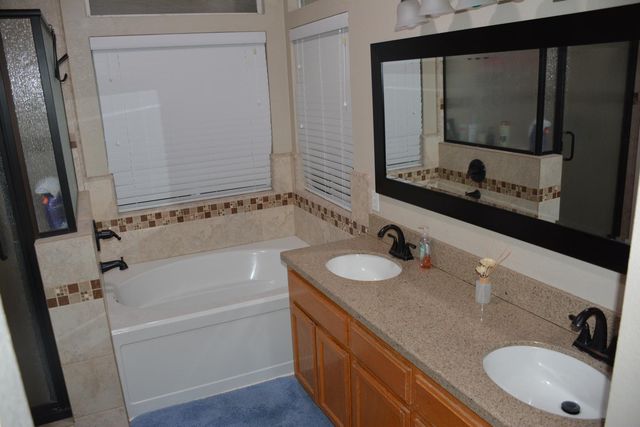 5221 Old Town Ln, Salida, CA 95368