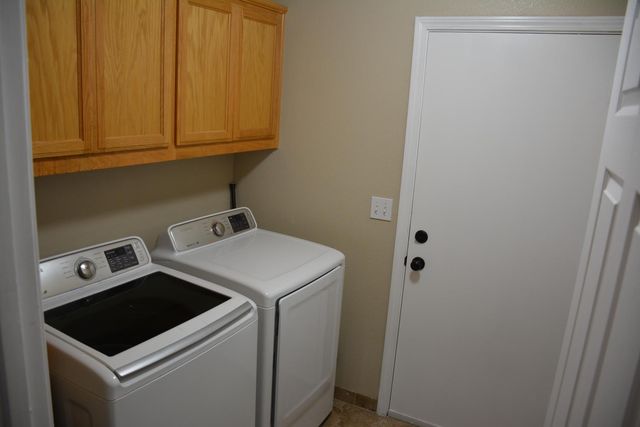 5221 Old Town Ln, Salida, CA 95368