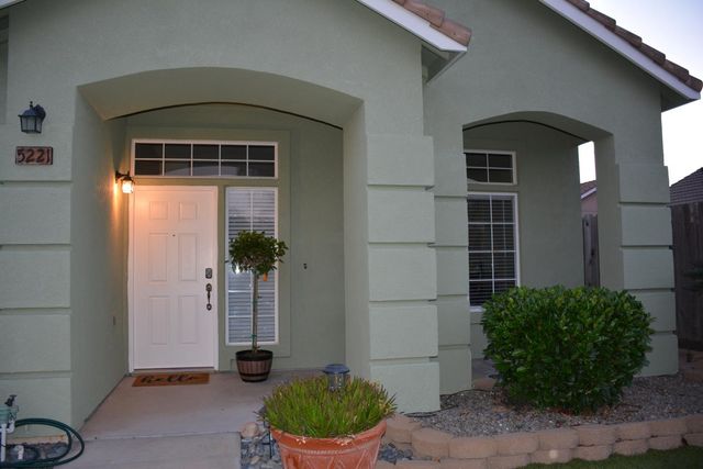 5221 Old Town Ln, Salida, CA 95368