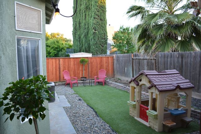 5221 Old Town Ln, Salida, CA 95368