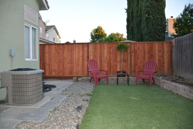 5221 Old Town Ln, Salida, CA 95368