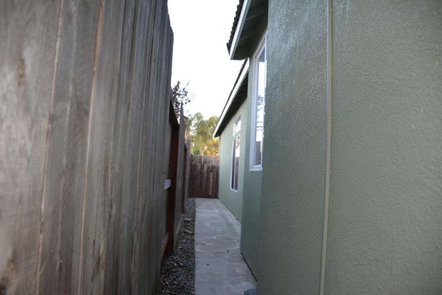 5221 Old Town Ln, Salida, CA 95368