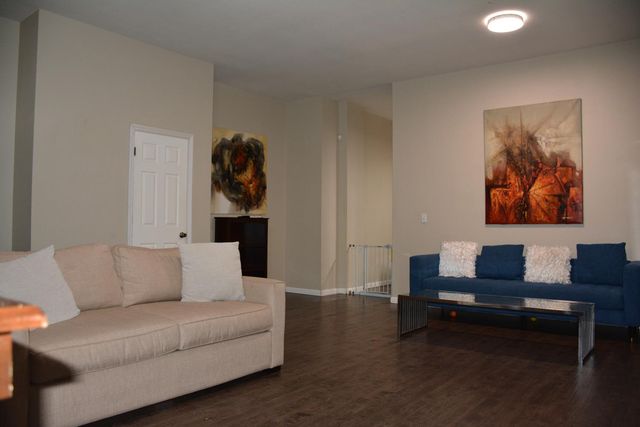 5221 Old Town Ln, Salida, CA 95368