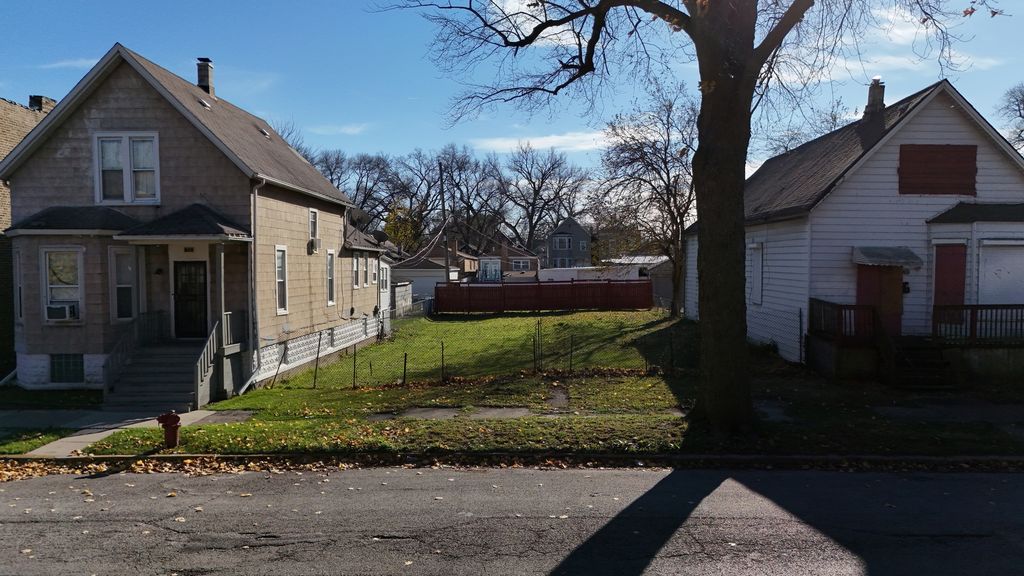 735 W 50th Street, Chicago, IL 60609