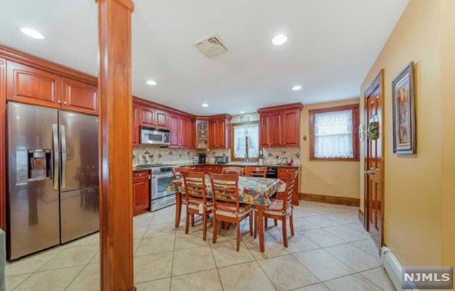 478 Leonia Avenue, Bogota, NJ 07603