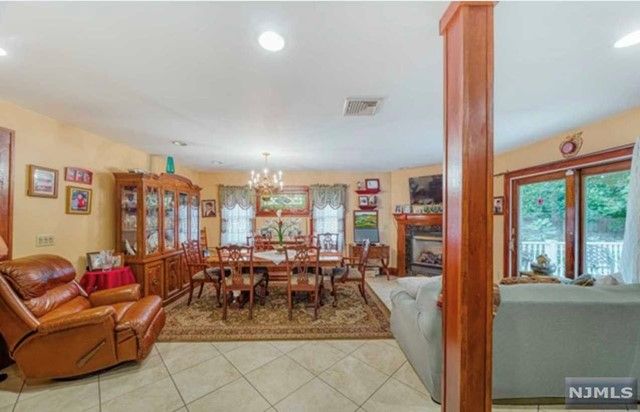 478 Leonia Avenue, Bogota, NJ 07603