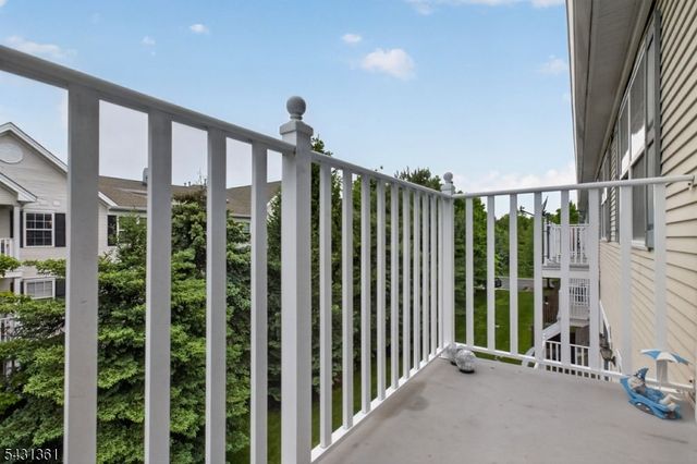 712 Firethorn Dr, Union Twp., NJ 07083