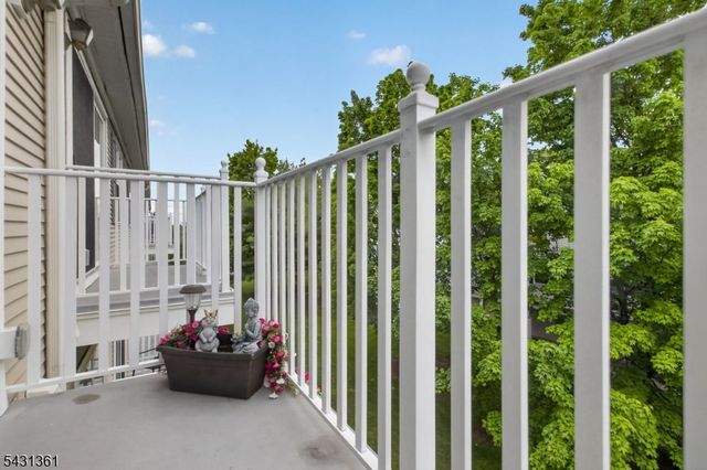 712 Firethorn Dr, Union Twp., NJ 07083