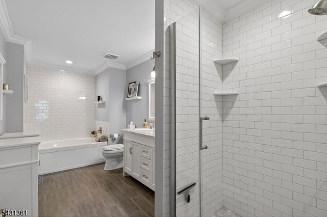 712 Firethorn Dr, Union Twp., NJ 07083