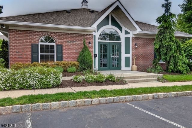 712 Firethorn Dr, Union Twp., NJ 07083