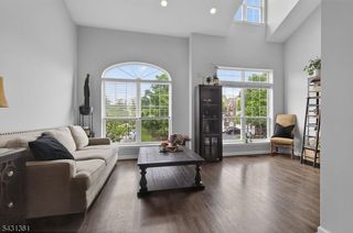 712 Firethorn Dr, Union Twp., NJ 07083