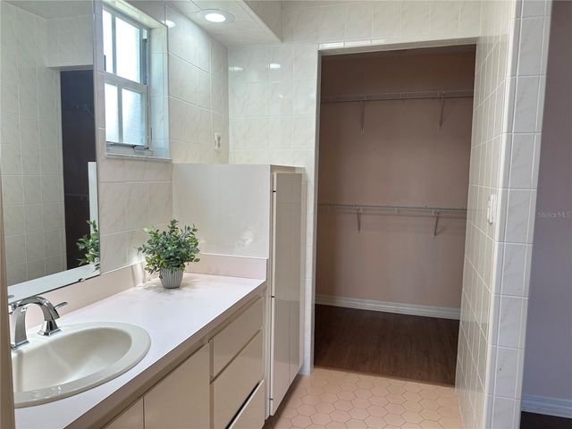 701 SPICEWOOD DRIVE, Lakeland, FL 33801