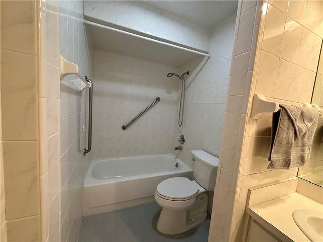 701 SPICEWOOD DRIVE, Lakeland, FL 33801