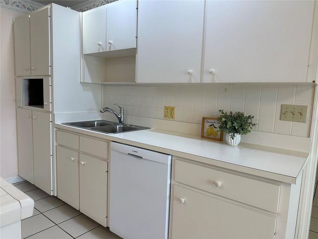 701 SPICEWOOD DRIVE, Lakeland, FL 33801