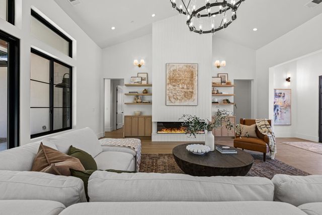 5556 Fetz Ln, Fair Oaks, CA 95628