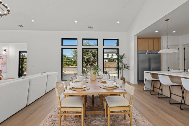 5556 Fetz Ln, Fair Oaks, CA 95628