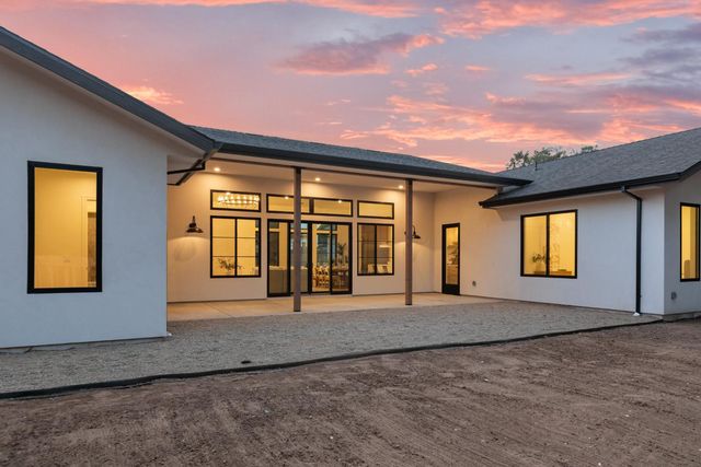 5556 Fetz Ln, Fair Oaks, CA 95628