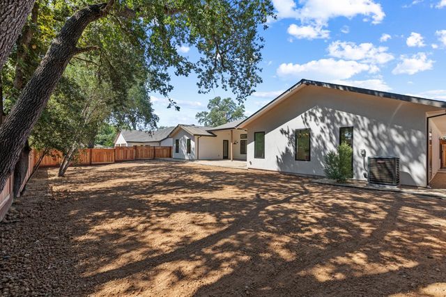 5556 Fetz Ln, Fair Oaks, CA 95628