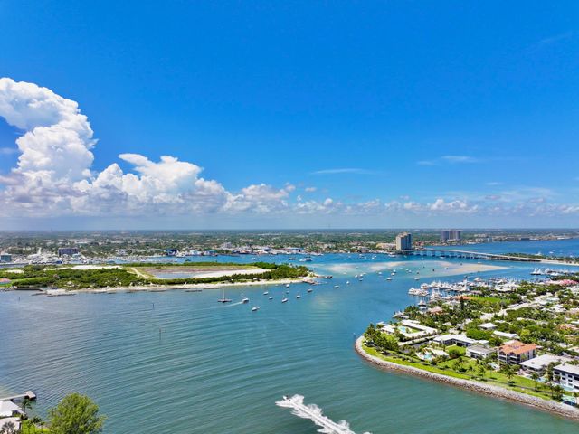 265 E 23RD Street, Riviera Beach, FL 33404