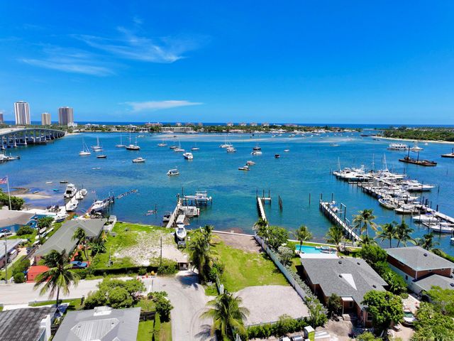 265 E 23RD Street, Riviera Beach, FL 33404