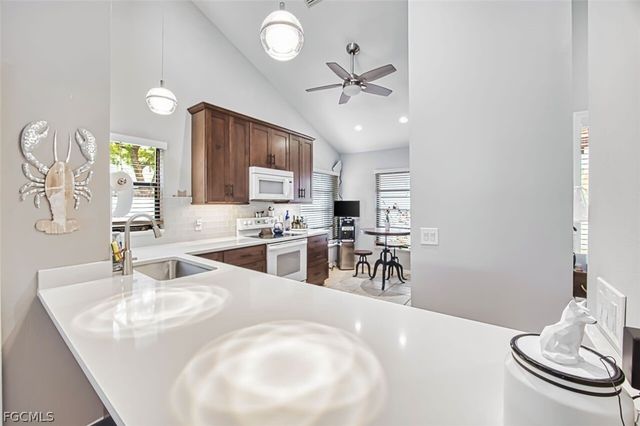 5500 Harbour Castle DR, Fort Myers, FL 33907