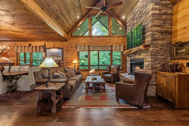 115 Brighton Way, Mineral Bluff, GA 30559