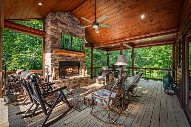 115 Brighton Way, Mineral Bluff, GA 30559