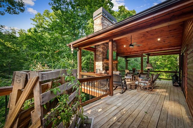 115 Brighton Way, Mineral Bluff, GA 30559