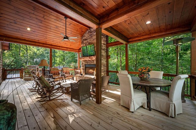 115 Brighton Way, Mineral Bluff, GA 30559