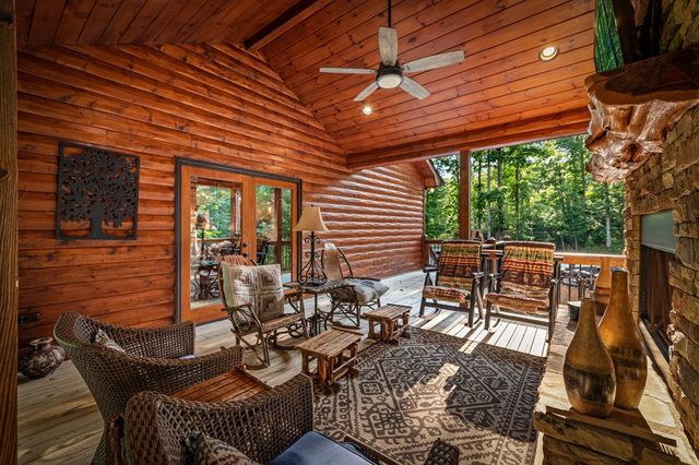 115 Brighton Way, Mineral Bluff, GA 30559