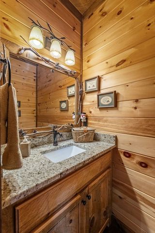 115 Brighton Way, Mineral Bluff, GA 30559
