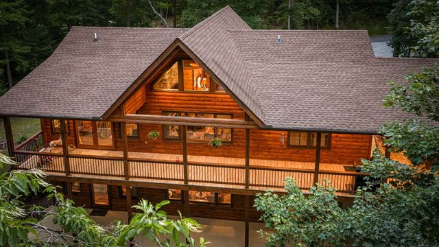 115 Brighton Way, Mineral Bluff, GA 30559