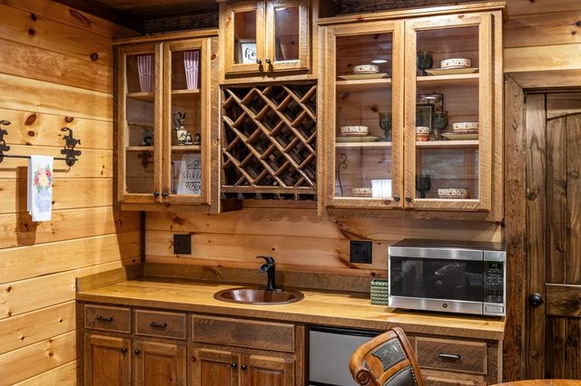 115 Brighton Way, Mineral Bluff, GA 30559