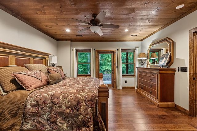 115 Brighton Way, Mineral Bluff, GA 30559