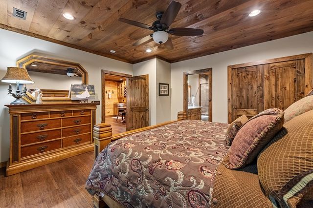 115 Brighton Way, Mineral Bluff, GA 30559