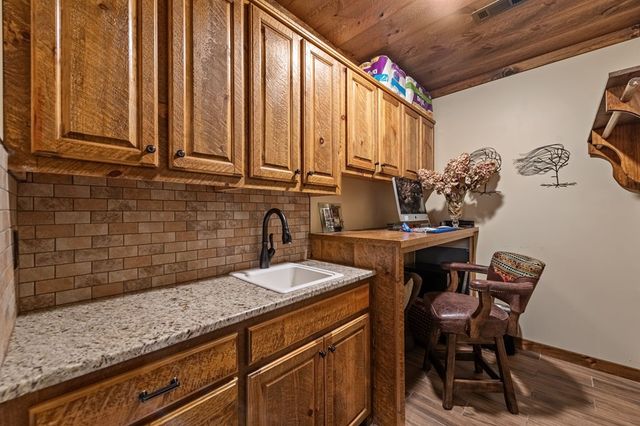 115 Brighton Way, Mineral Bluff, GA 30559
