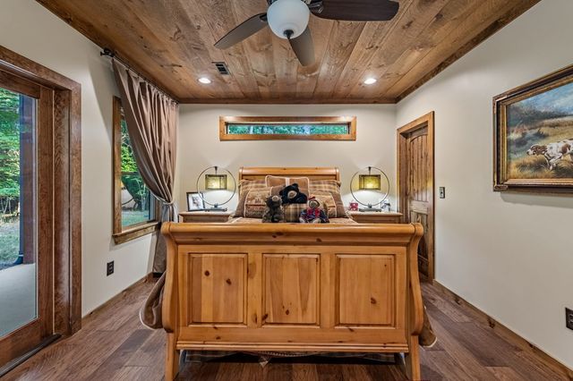 115 Brighton Way, Mineral Bluff, GA 30559