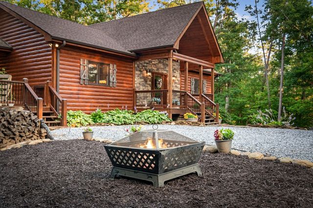 115 Brighton Way, Mineral Bluff, GA 30559