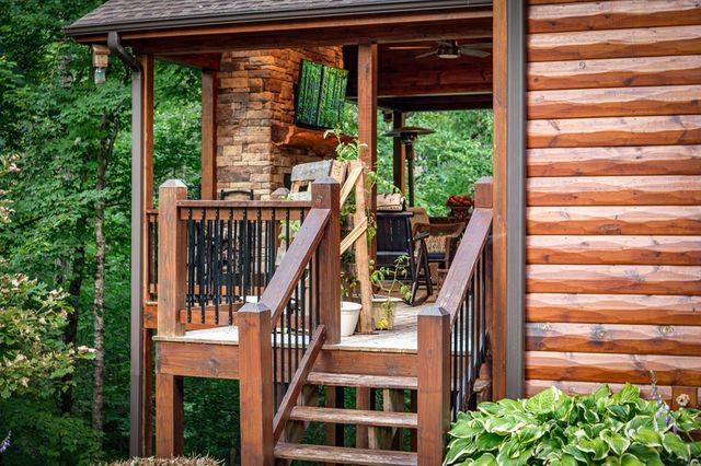 115 Brighton Way, Mineral Bluff, GA 30559