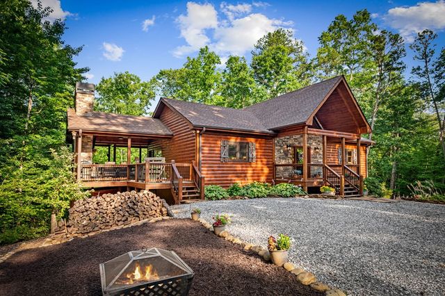 115 Brighton Way, Mineral Bluff, GA 30559