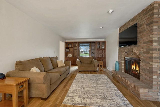 615 MALLARD COURT, De Pere, WI 54115