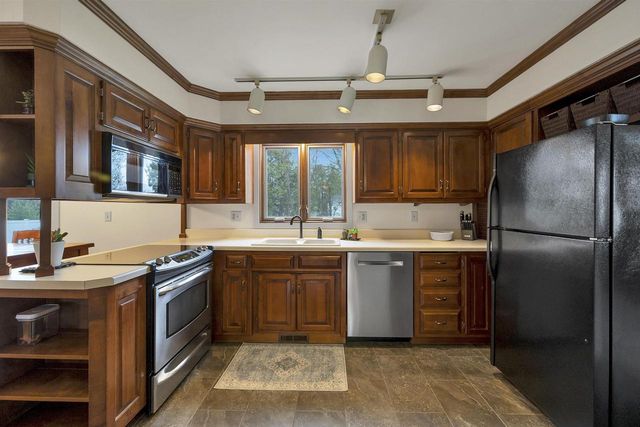 615 MALLARD COURT, De Pere, WI 54115