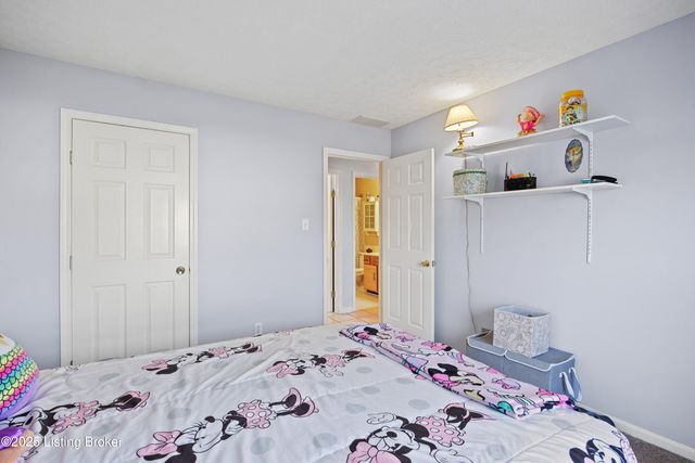 9306 Villa Fair Ct, Louisville, KY 40291