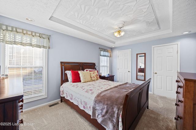 9306 Villa Fair Ct, Louisville, KY 40291