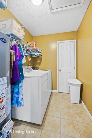 9306 Villa Fair Ct, Louisville, KY 40291