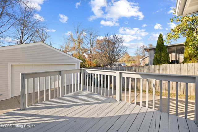 9306 Villa Fair Ct, Louisville, KY 40291