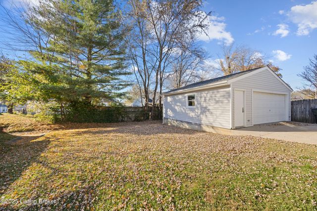 9306 Villa Fair Ct, Louisville, KY 40291