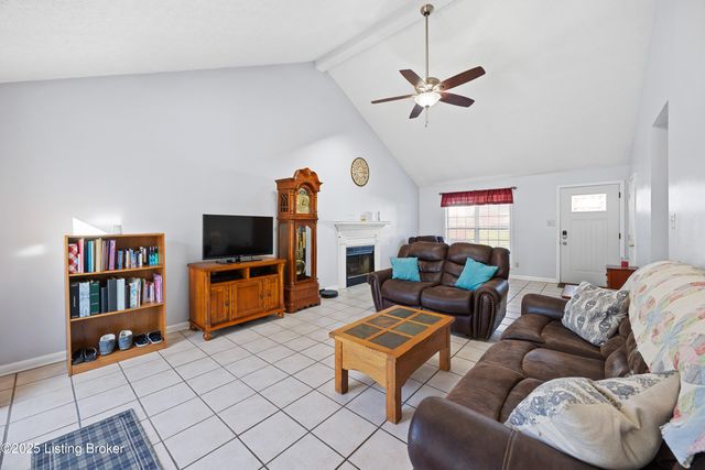 9306 Villa Fair Ct, Louisville, KY 40291